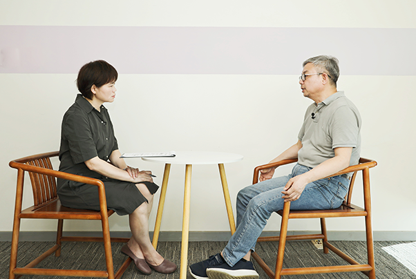 “技術(shù)得激進，產(chǎn)品要保守” | 幫寧工作室對話單記章