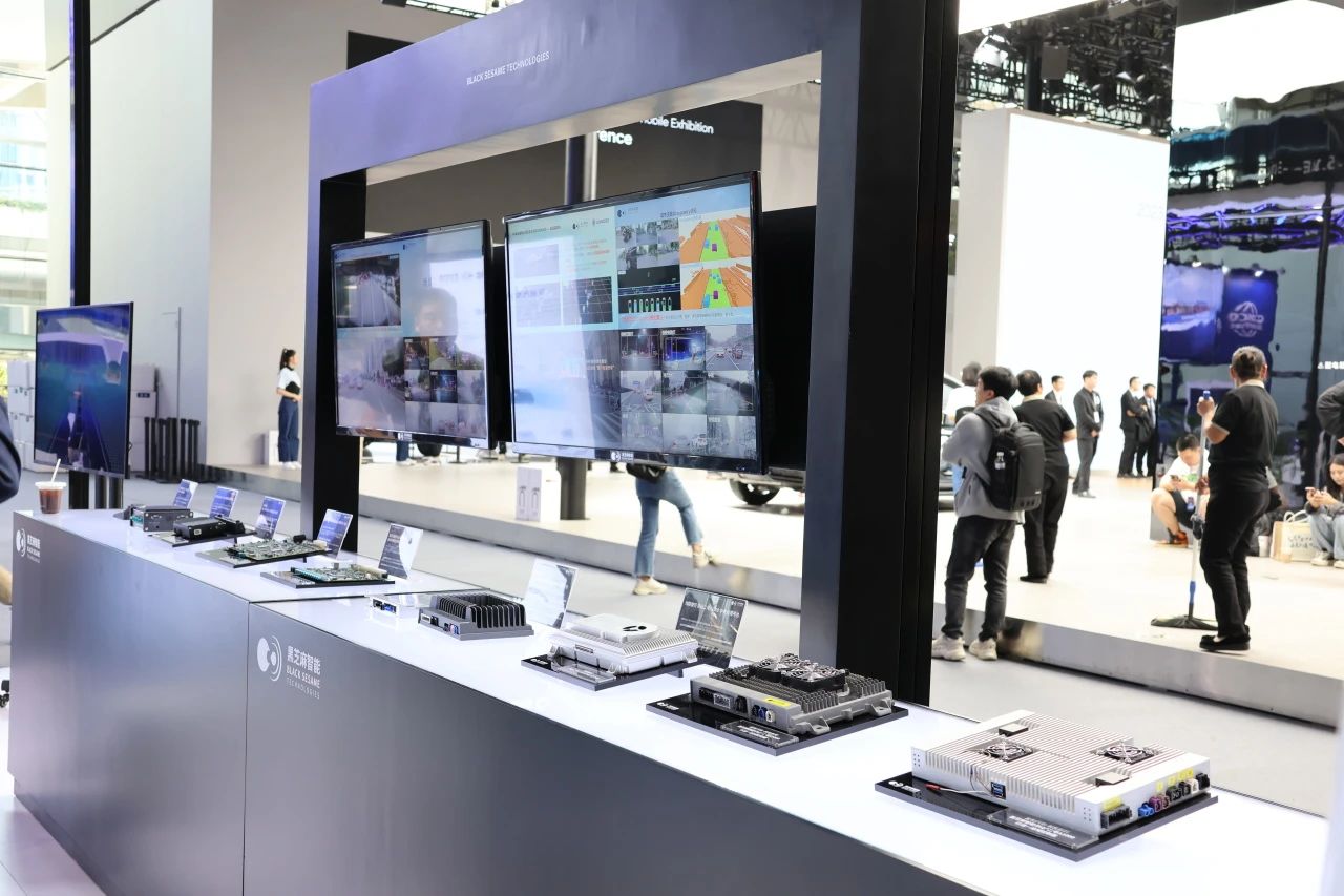 1700646278156579.jpg 1700646278156579.jpg